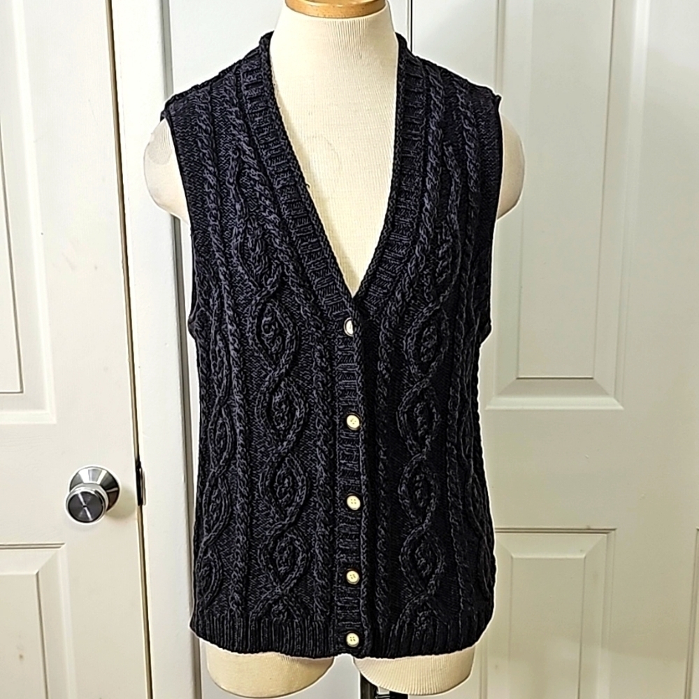 EDDIE‎ BOUER, women's cable knit gray vest. Button down. Size large. 100% cotton